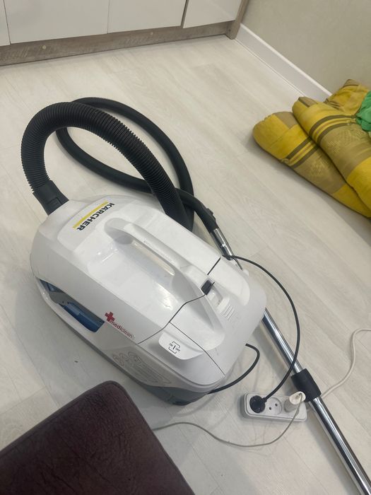 пылесос KARCHER  .