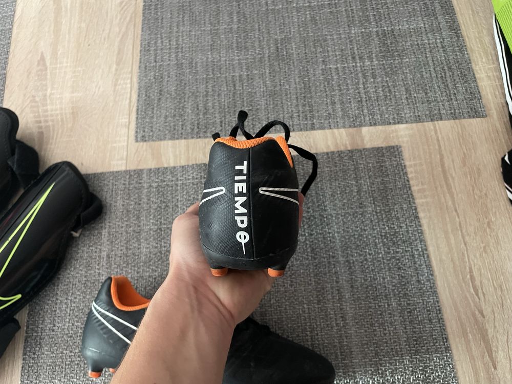 Crampoane Nike Timepo 37.5 CA NOI