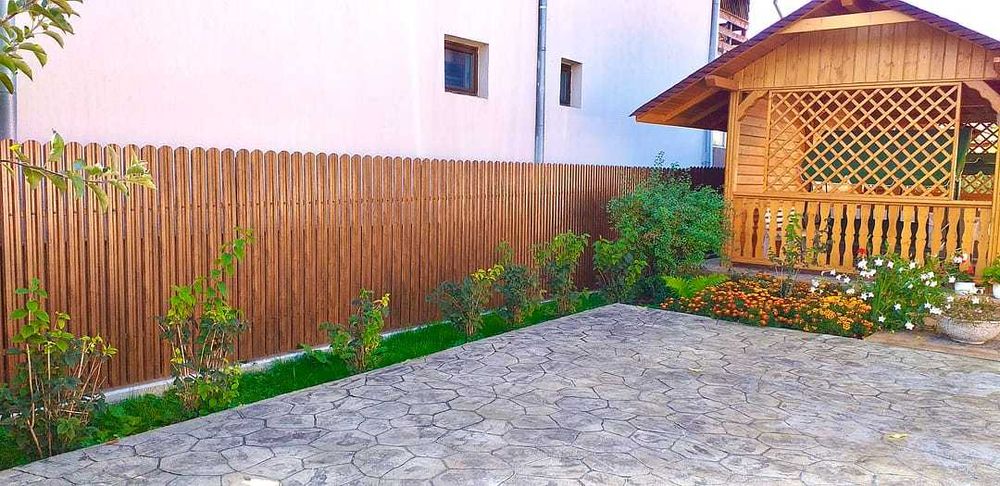 Gard din plasa bordurata, tabla cutata, sipca metalica jaluzele si BCA