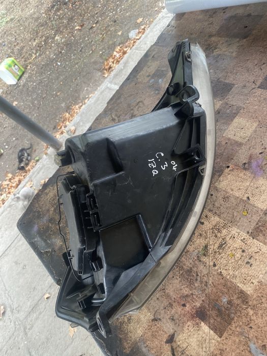 Ляв фар за ситроен ц3