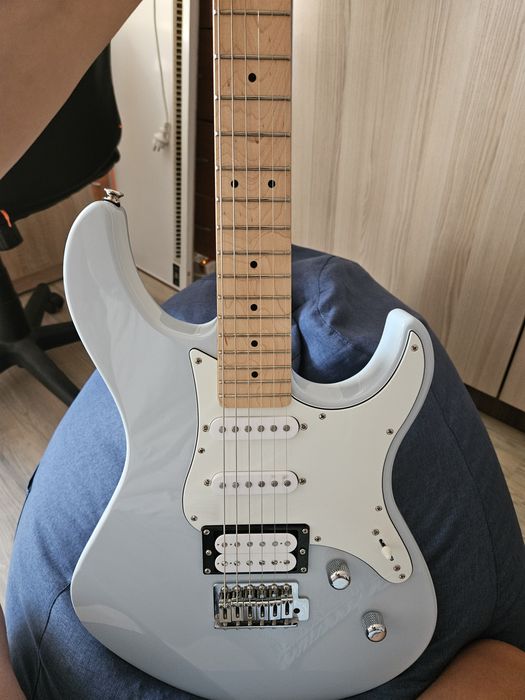 Електрическа Китара Yamaha Pacifica PAC112V - ice blue