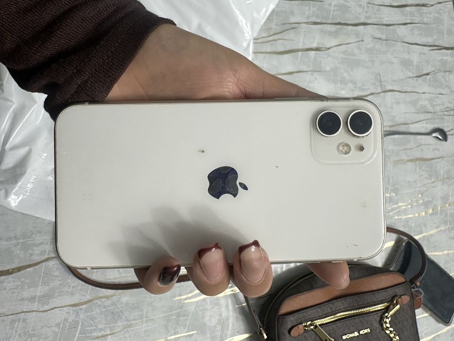 iPhone 11 в отличном состояний