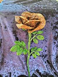 Роза из бисера .