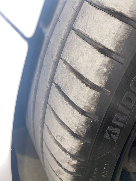 Гума Bridgestone Potenza 225/40 R19