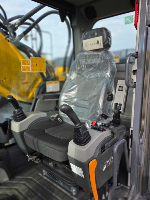 Excavator pe senile XCMG XE380E, 40t , cupa 2,2 mc ( Nou - Stoc )