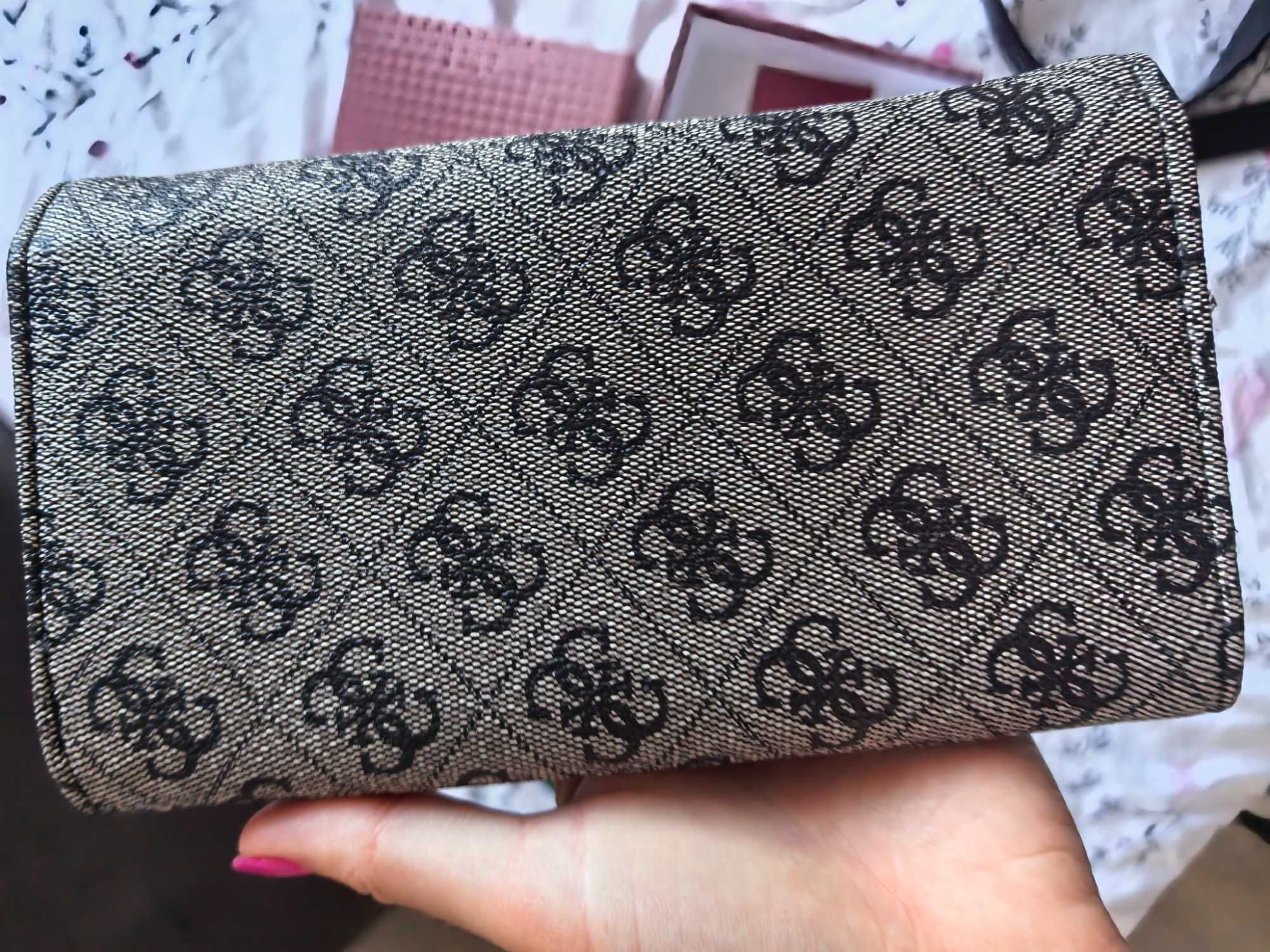 Дамско протпоне Guess