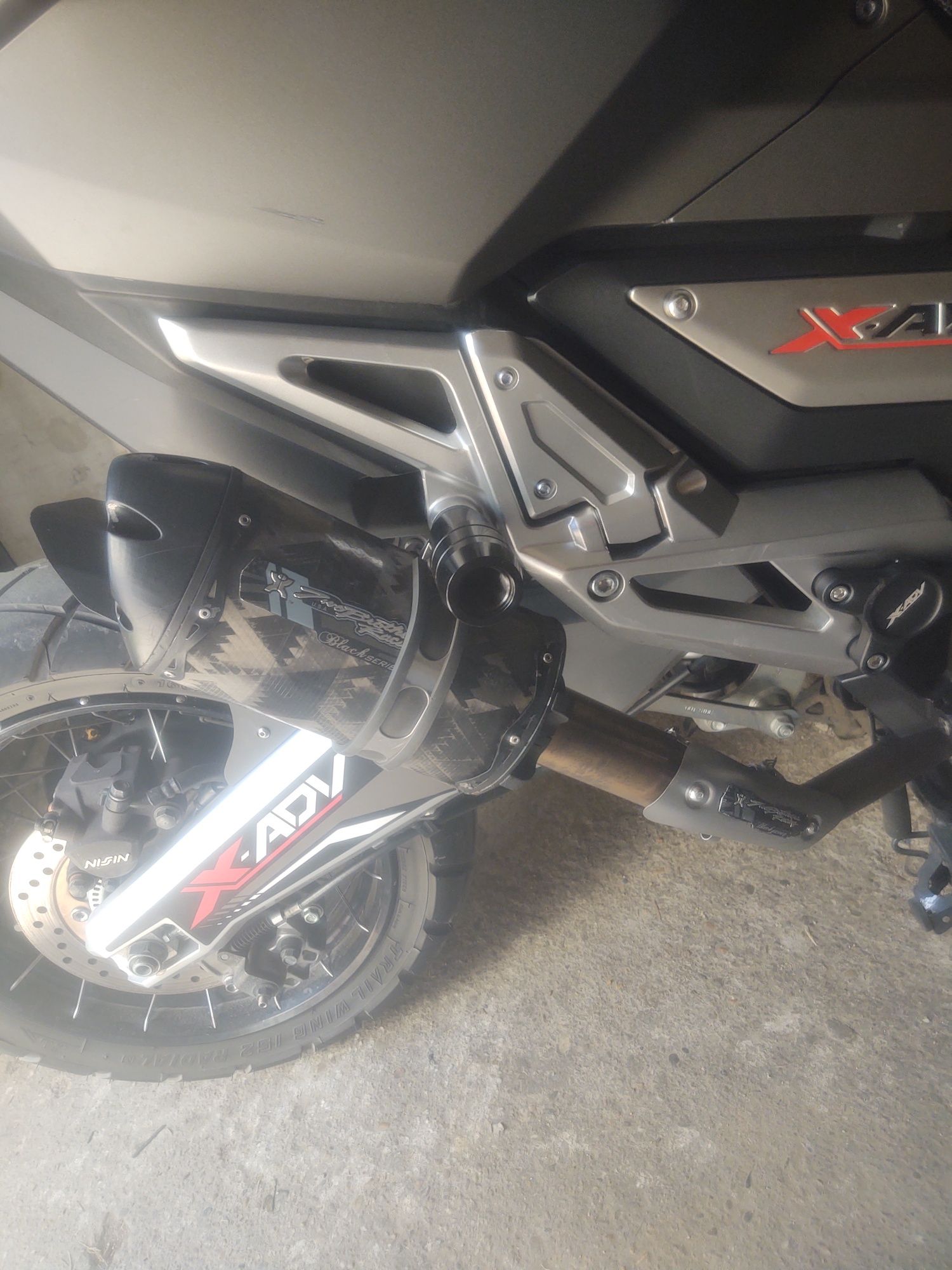 Ауспух two brothers за honda x adv 750
