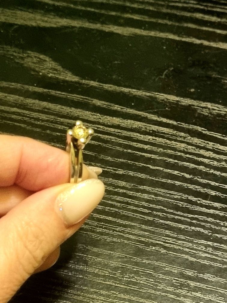 inel cu diamant culoare sampanie,bratara aur 18 k cu ceramica