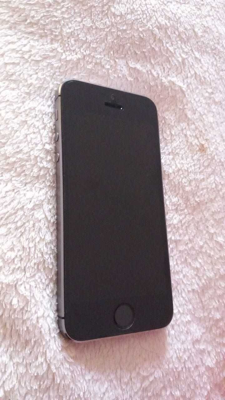 iPhone 5s, negru, 32 GB,  stare buna