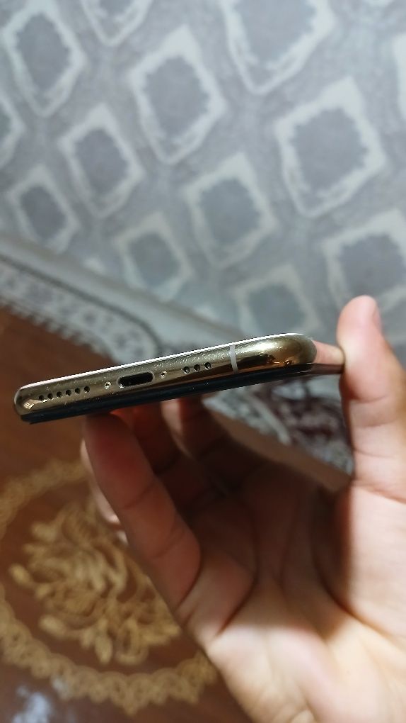 Iphone xs gold LL/A karobka