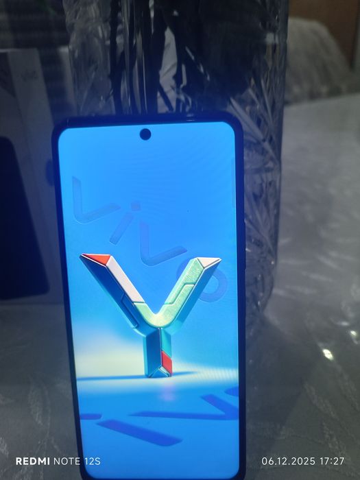 Продаётся телефон  vivo y19s Telefon sotilvoti