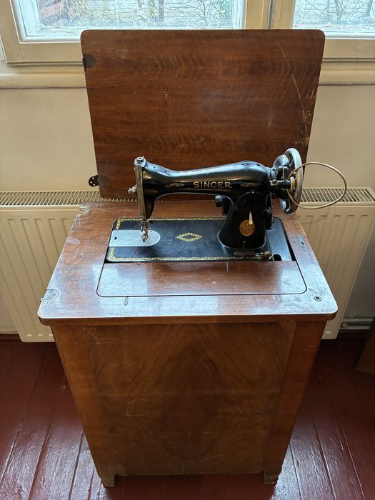 Vand Masina de cusut Singer.