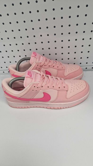 Оригинални дамски маратонки- Nike Dunk Low