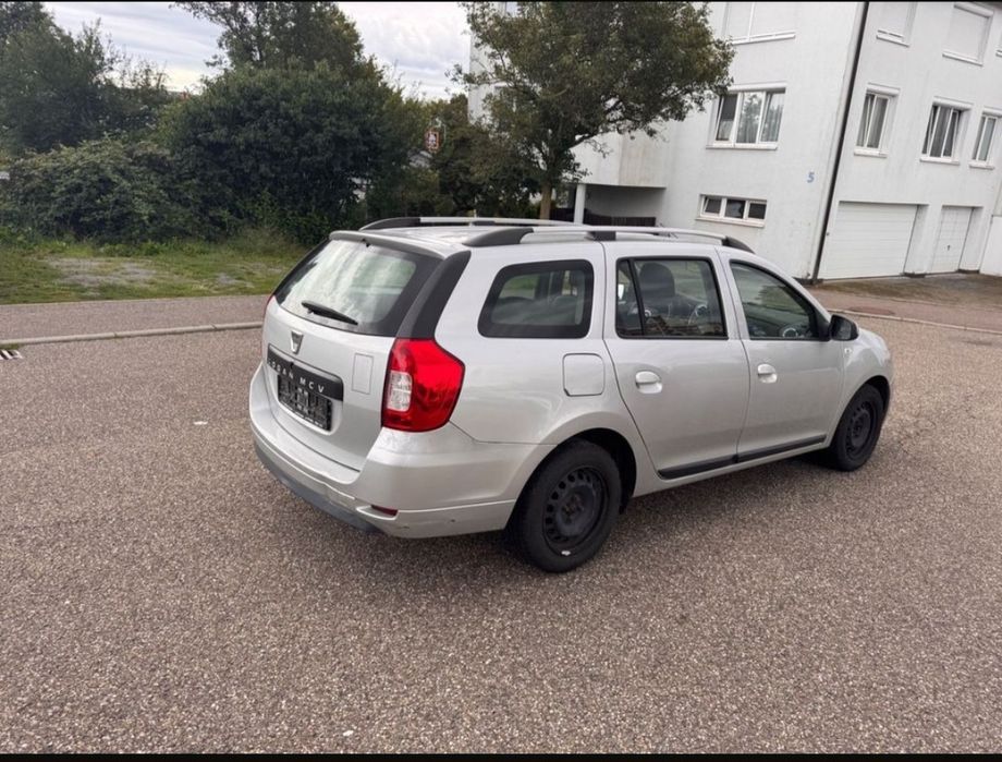 Vând Logan 2 MCV 1,2 benzina