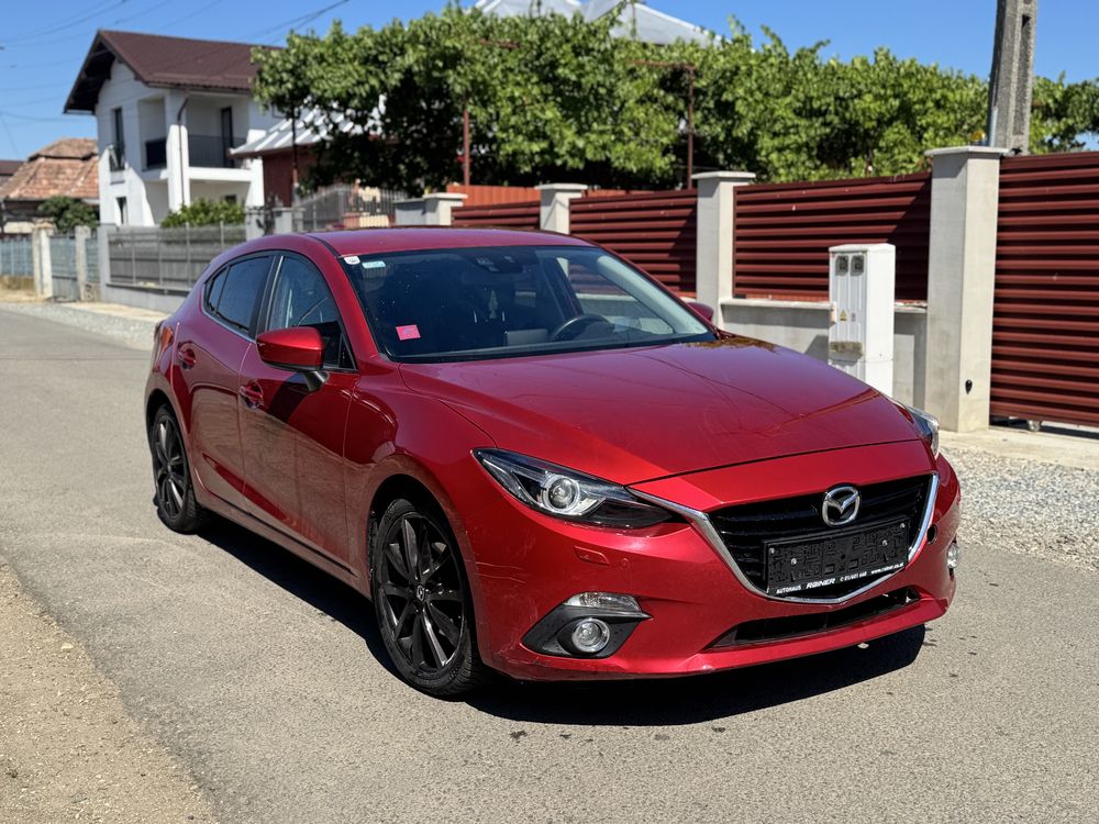 Mazda 3 hatchback 2.0 benzina cutie automata 69000 km usor avariat