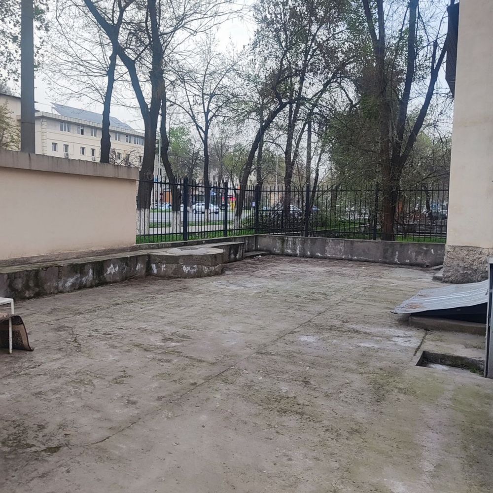 Продает квартира 4 комнатная