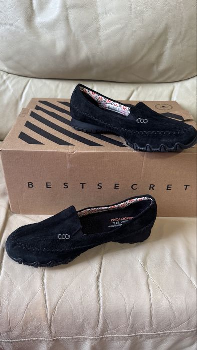 Skechers - дамски велурени лоуфъри