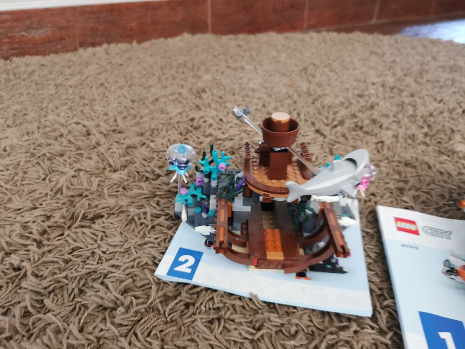 Vând lego city submarin