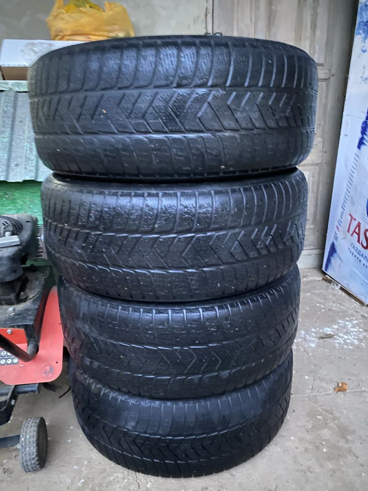 Продам всесезонные шины (резину) R19