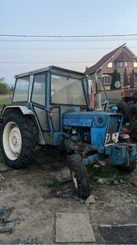 Dezmembrez Ford 4600 tractor