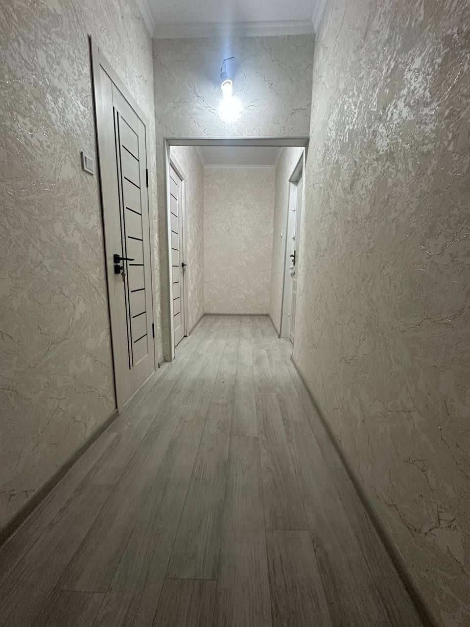 2/1/5. Сергели 4. Квартира 59 м², свежий ремонт.
