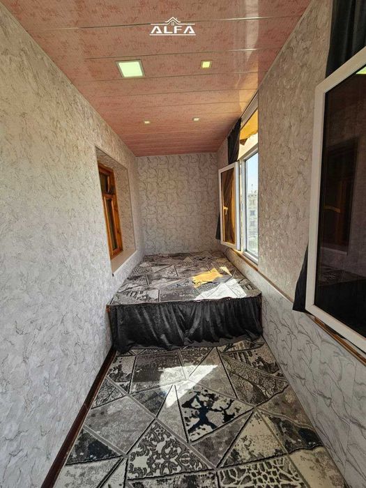 Buxoroda kvartira sotiladi 2 xonali 64m² 4-qavat.