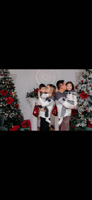 Продам 4 парных свитшота family look