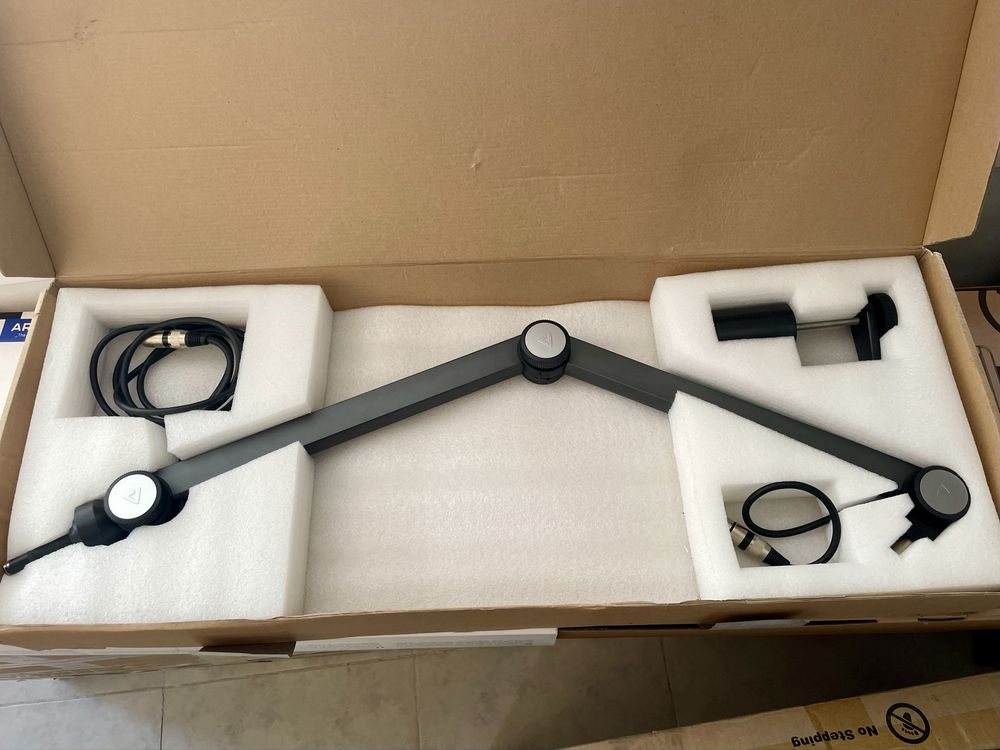 Пантограф THRONMAX Caster XLR