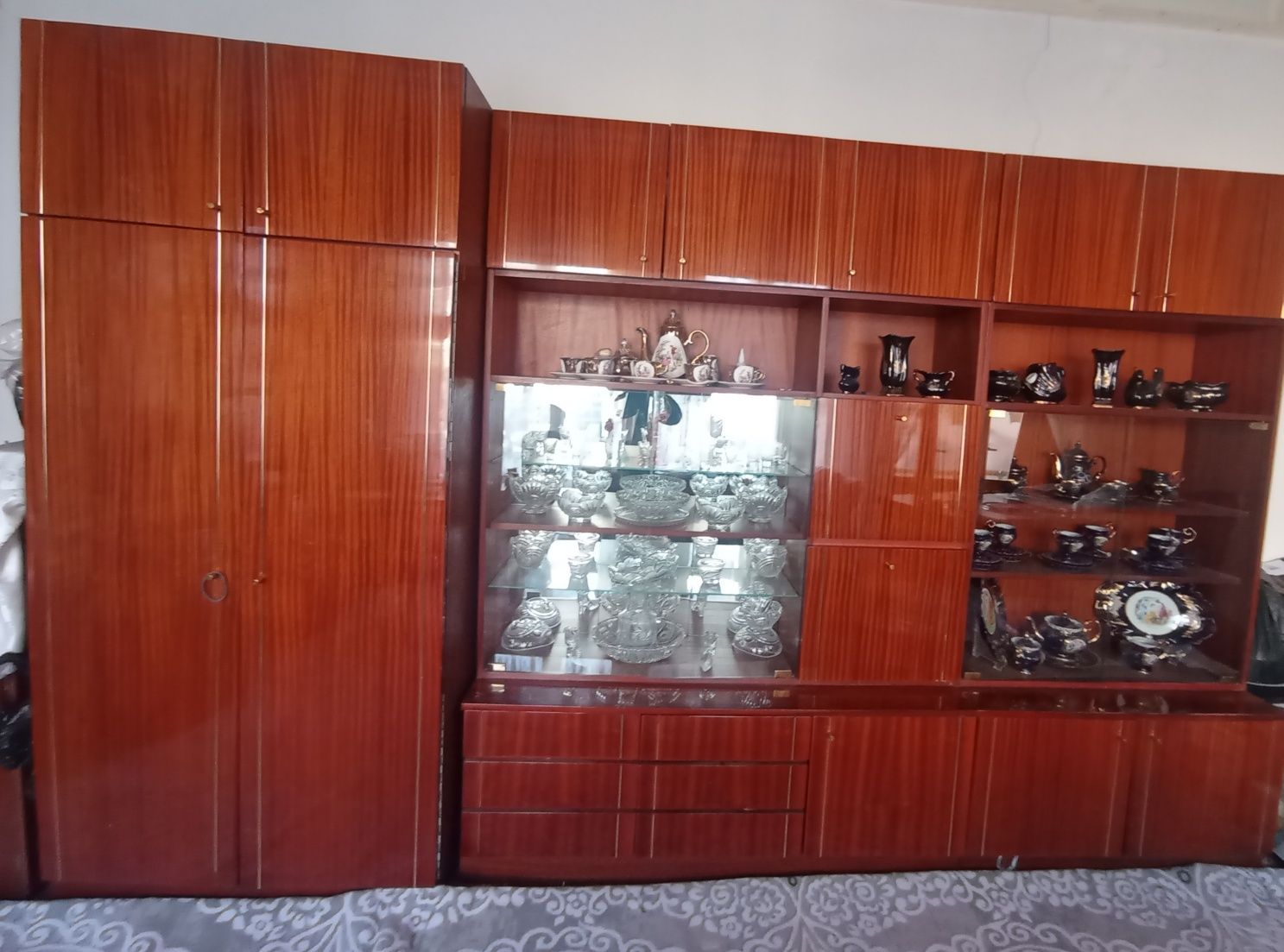 Продается Румынская стенка