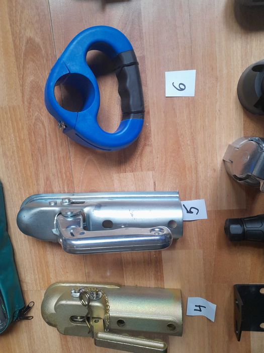 Части и консумативи за ремаркета,платформи и каравани