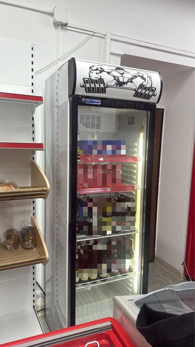 Холодильник ветринный под напитки