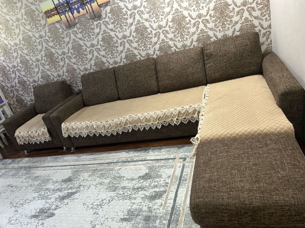 Продам диван с креслой
