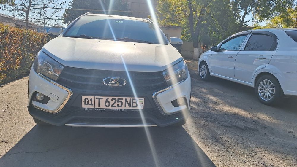 Продаю СВОЮ Ладу весту св кросс