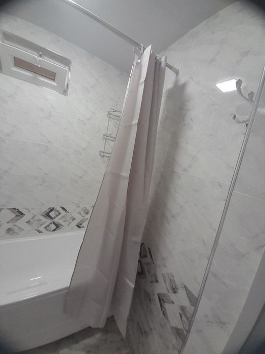 Метро Чиланзар 2/2/4. 2-6 балкон срочно продаётся квартира
