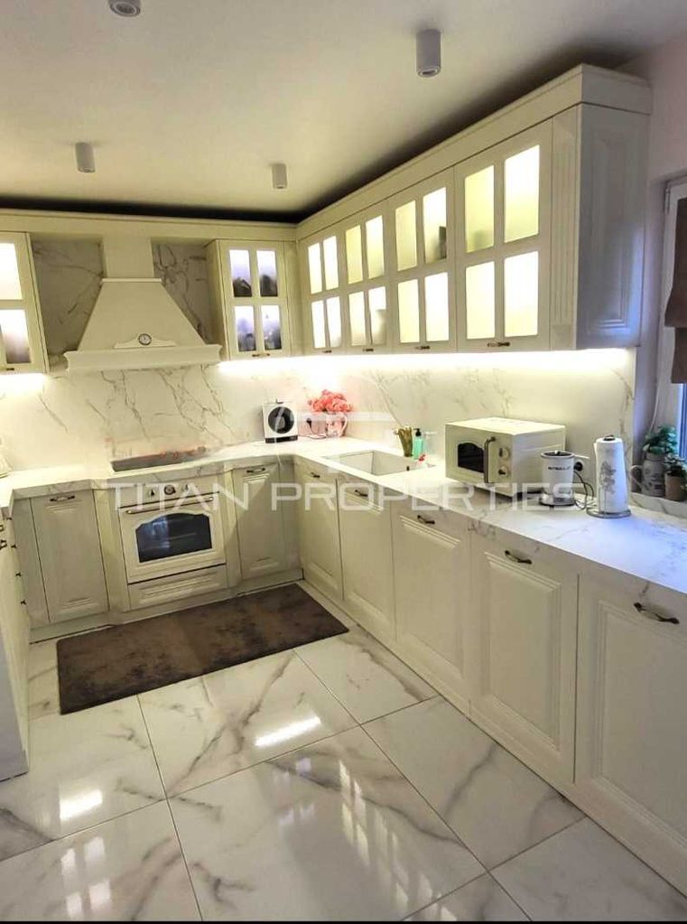 Продава се Къща в Пловдив, Беломорски - 220 кв.м за 3410 €/кв.м - Снимка #3