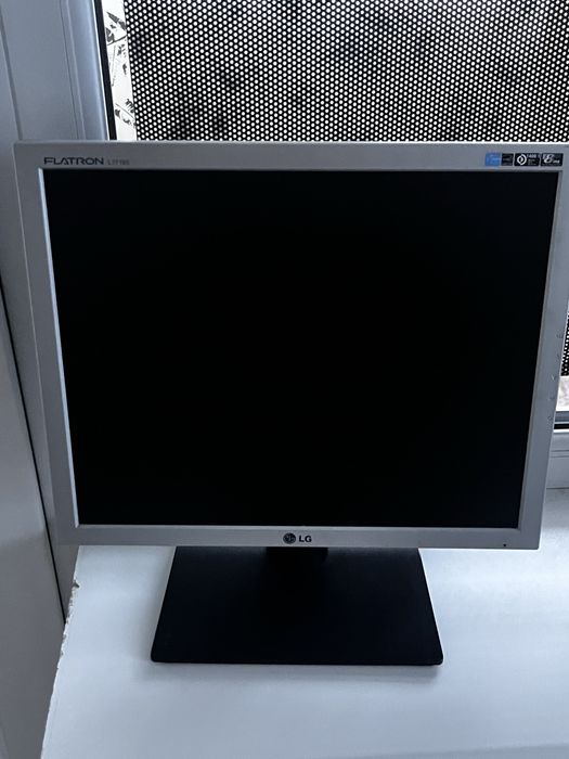 Продам рабочий монитор