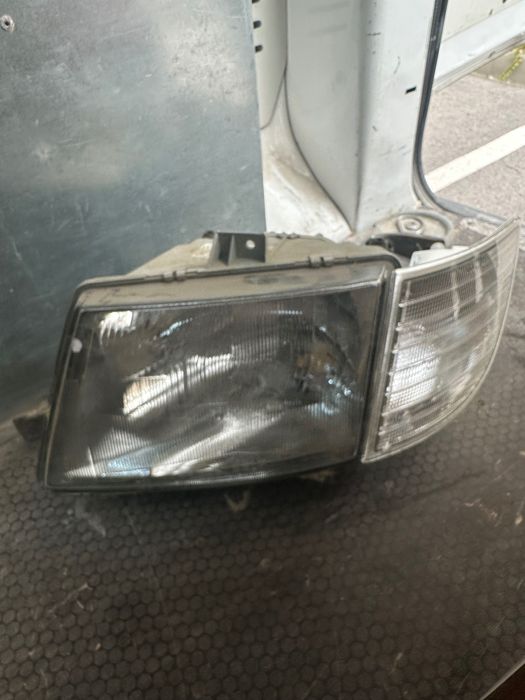 Фарове с мигачи за Мерцедес Вито