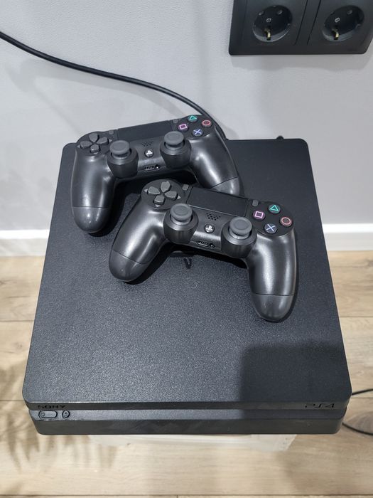 Игровая приставка Sony PlayStation 4 slim 1 TB+2 геймпада+FIFA 23+GTA5