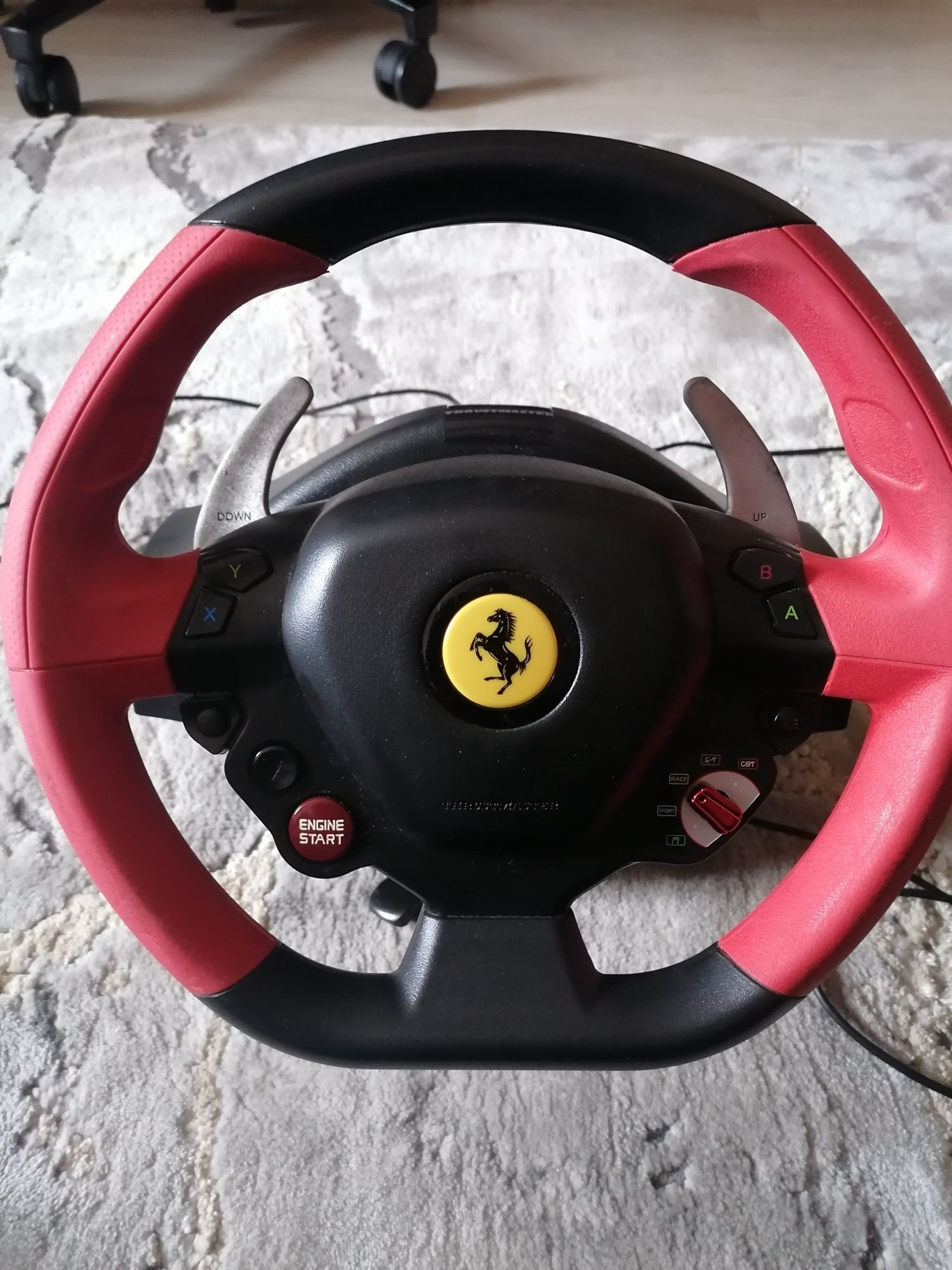 Volan gaming Thrustmaster Ferrari (pentru Xbox)