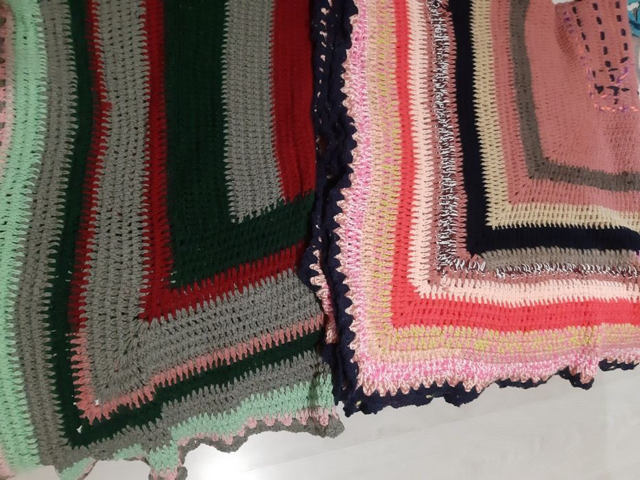 Продам вязаный плед ручной работы в новом состоянии.