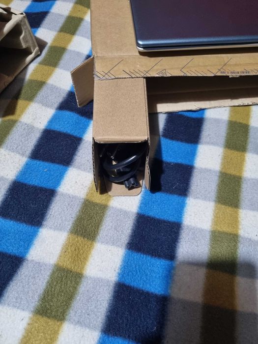 Vind laptop i5 generatia 13