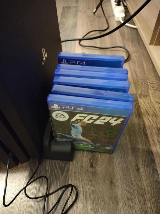 Cooler și Încărcare PS4/PS4 Pro/PS4 Slim – Dublă Încărcare Controllere