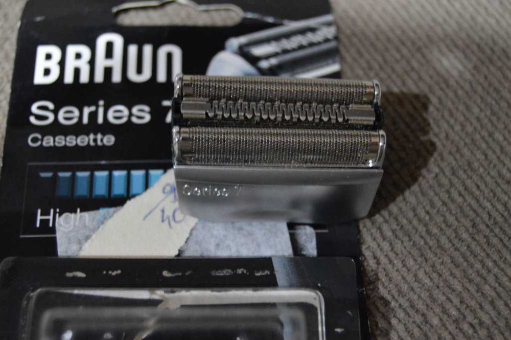 Capuri masni de ras BRAUN Seria 9 94M si Seria 7 Pulsonic 70S noi