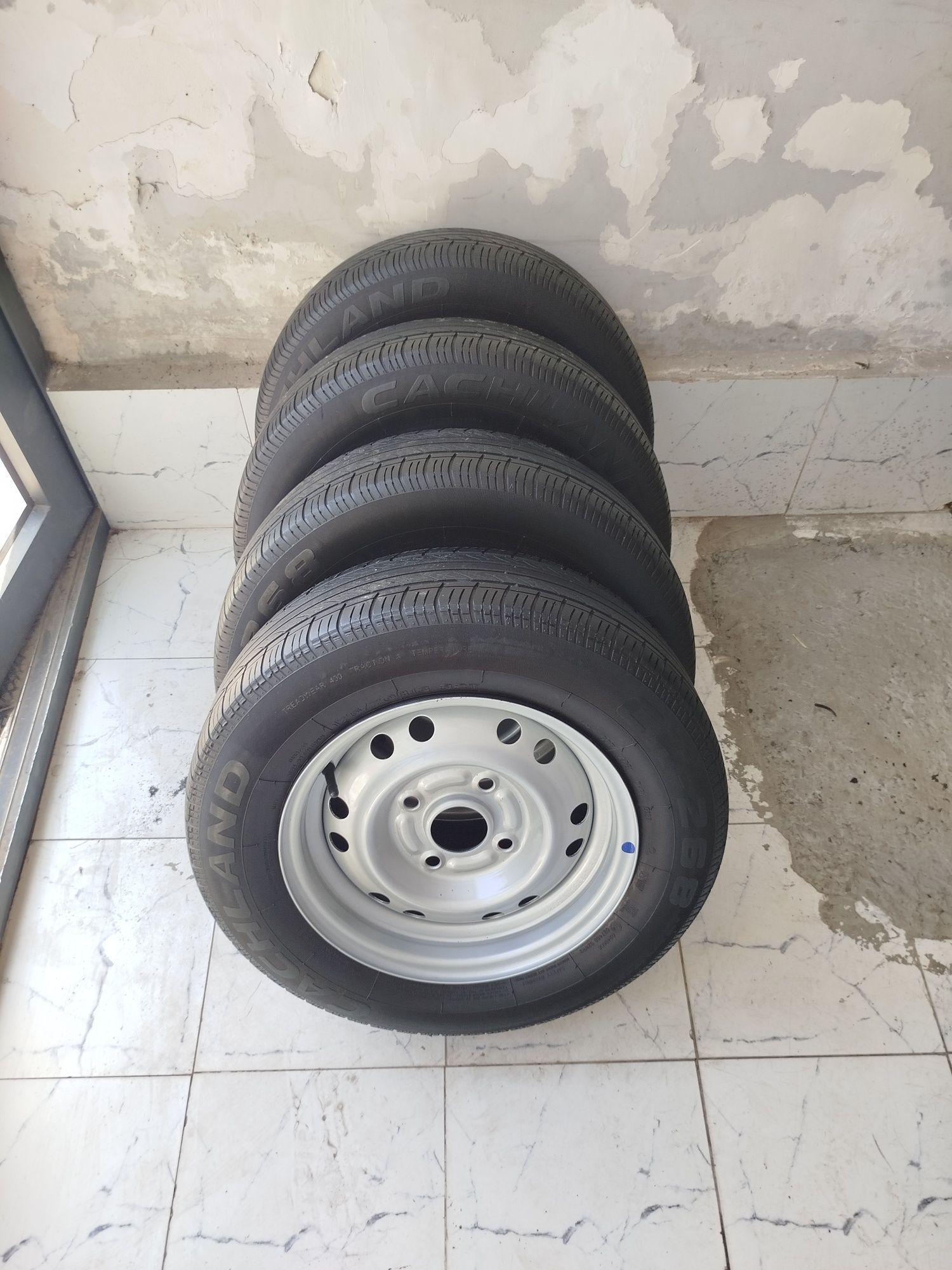 Damas va Laboga tushadigan 13 diska balon sotiladi.