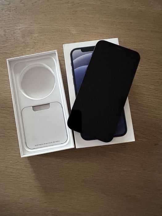 iPhone 12 /64GB  памет