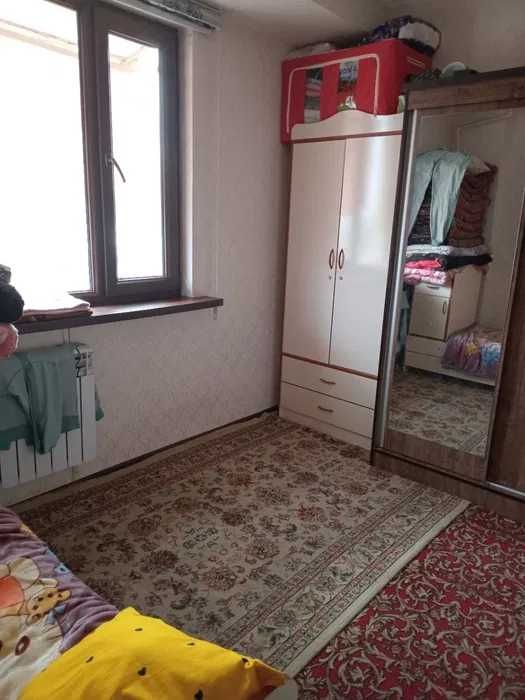 Гулабот махаллада 3 хоналик квартира сотилади