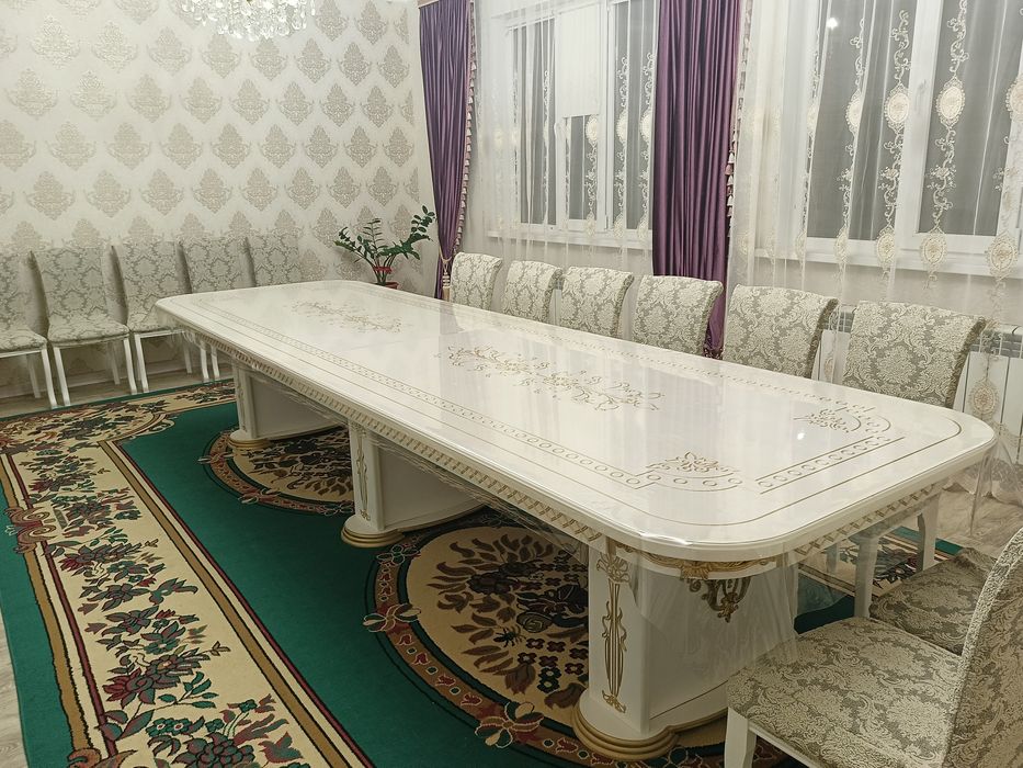 Продам стол размером 1,20-4м