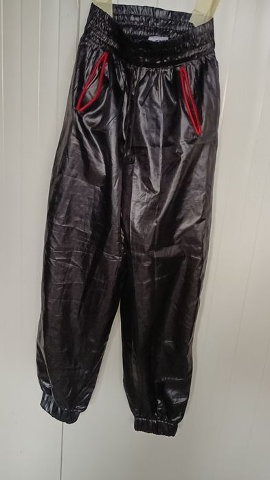 pantaloni trening