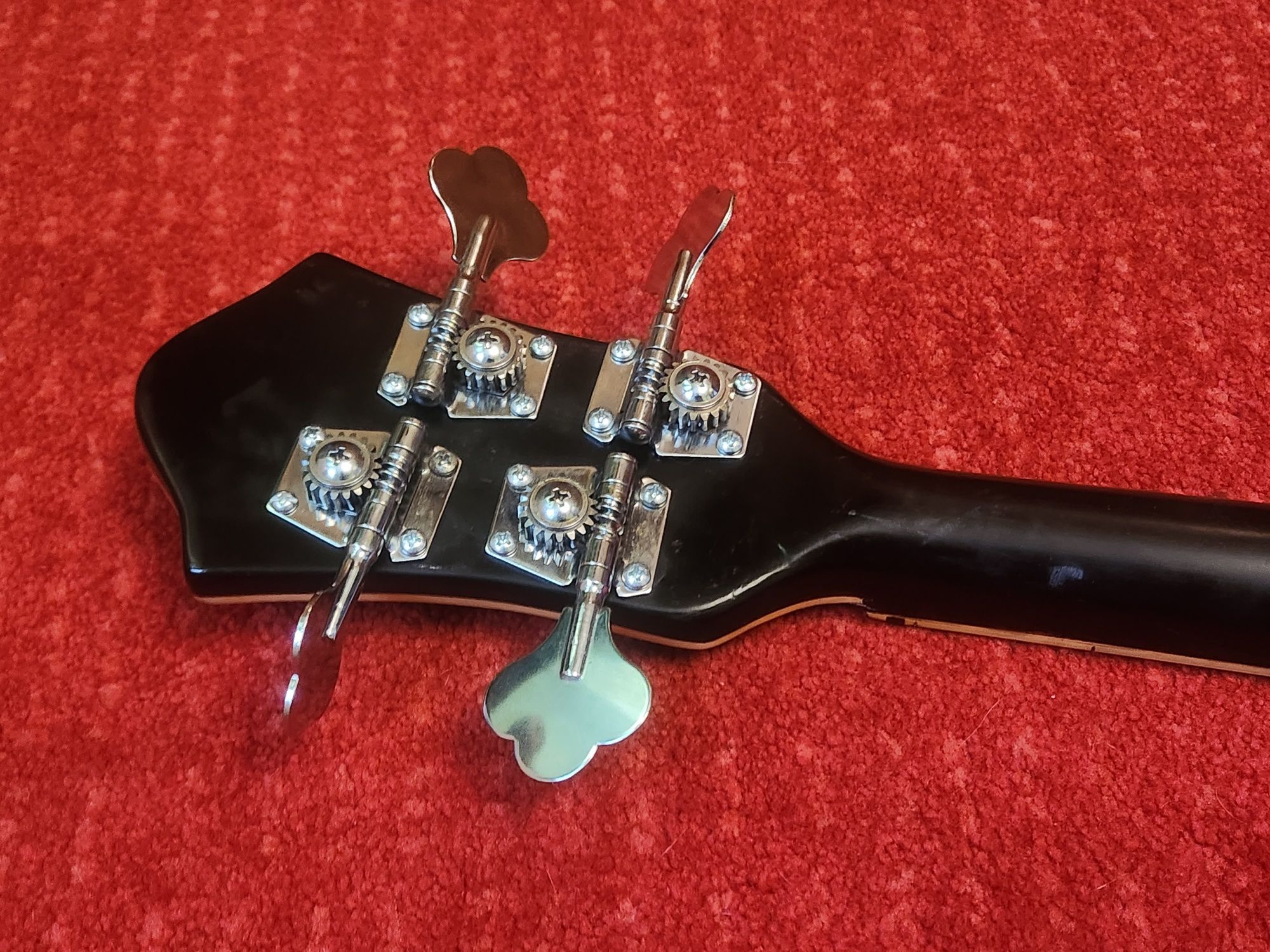 Chitara bass vintage reconditionata