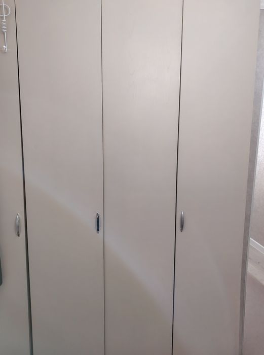 Продам шкаф большой